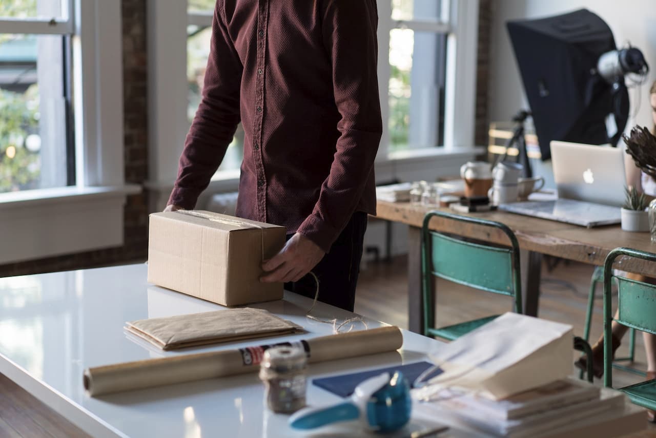 Vendere-online-modello-Amazon-trend-e-mercati-locali